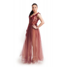 Двупластова тюлена дълга рокля в цвят бордо